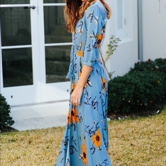 🆕Ocean Blue Floral Half Sleeve Maxi Dress - Picture 2 of 8